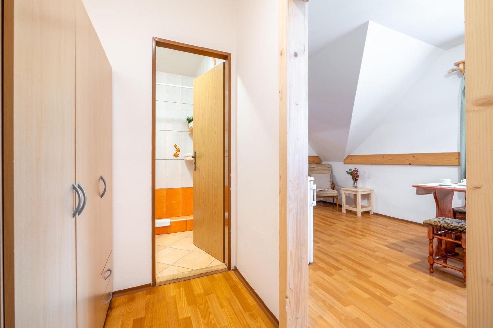 Apartmany Iwona Рокитнице над Ийзероу Екстериор снимка