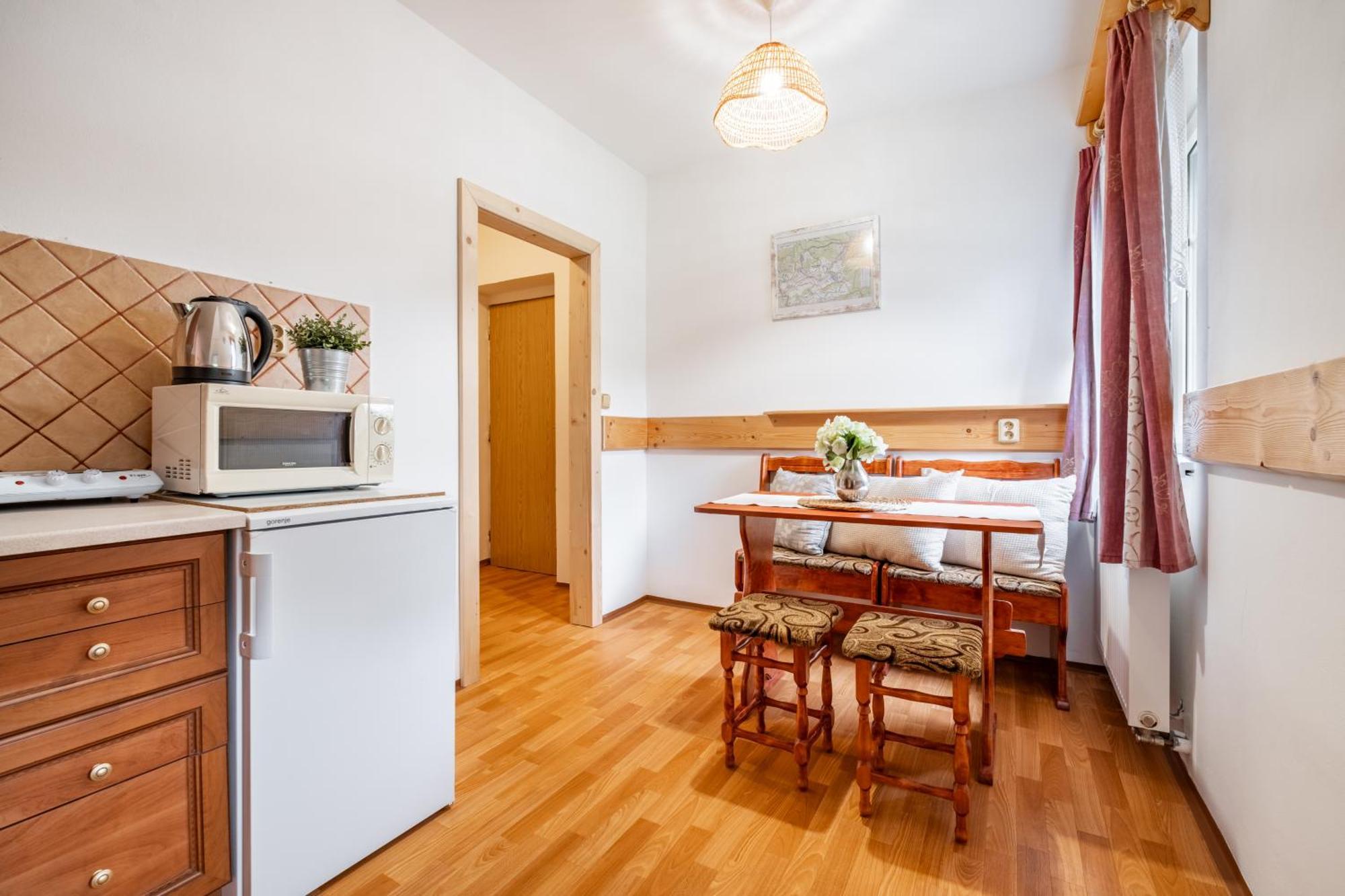 Apartmany Iwona Рокитнице над Ийзероу Екстериор снимка