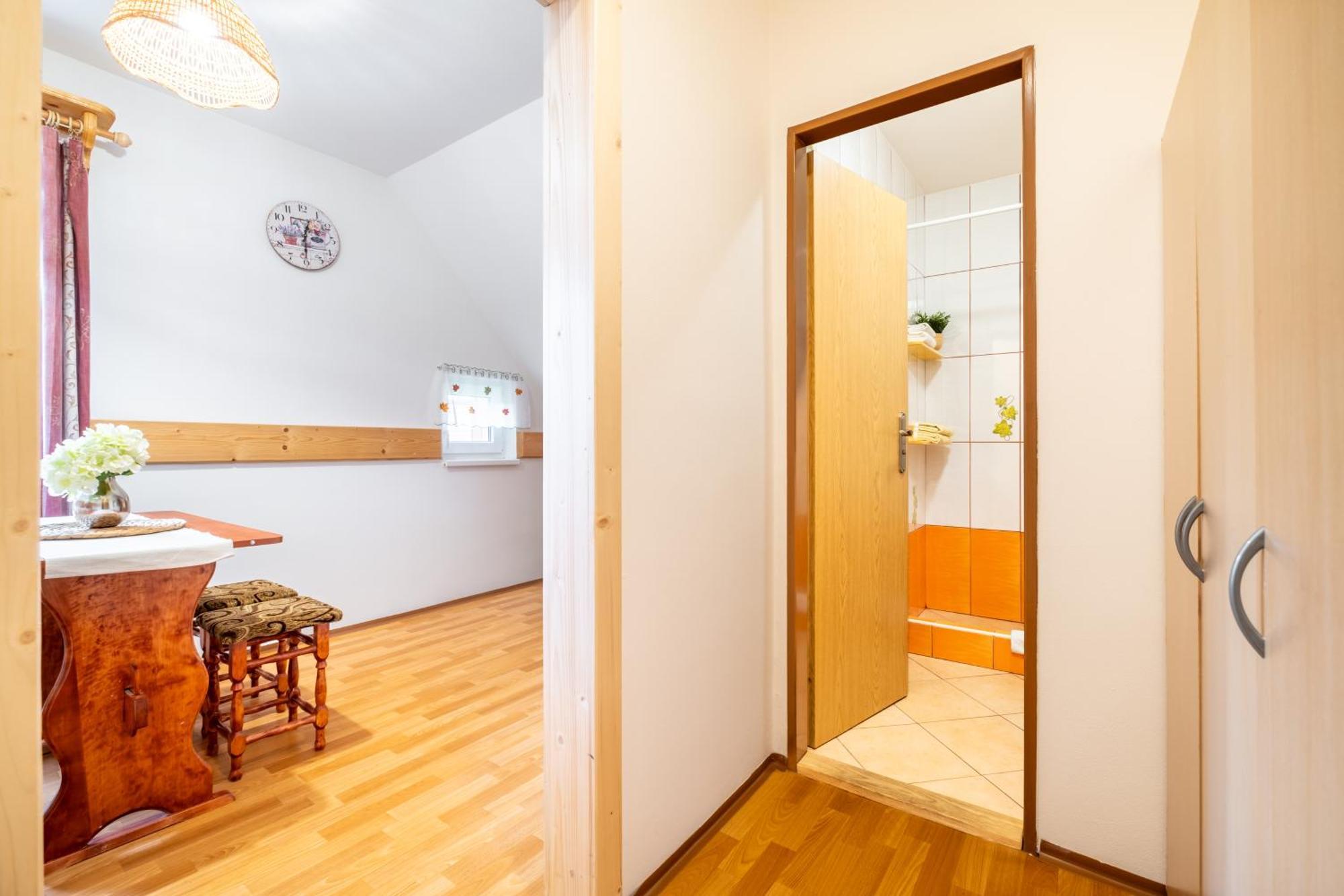 Apartmany Iwona Рокитнице над Ийзероу Екстериор снимка