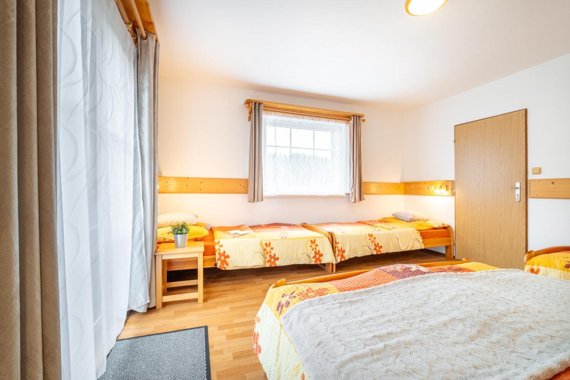 Apartmany Iwona Рокитнице над Ийзероу Екстериор снимка